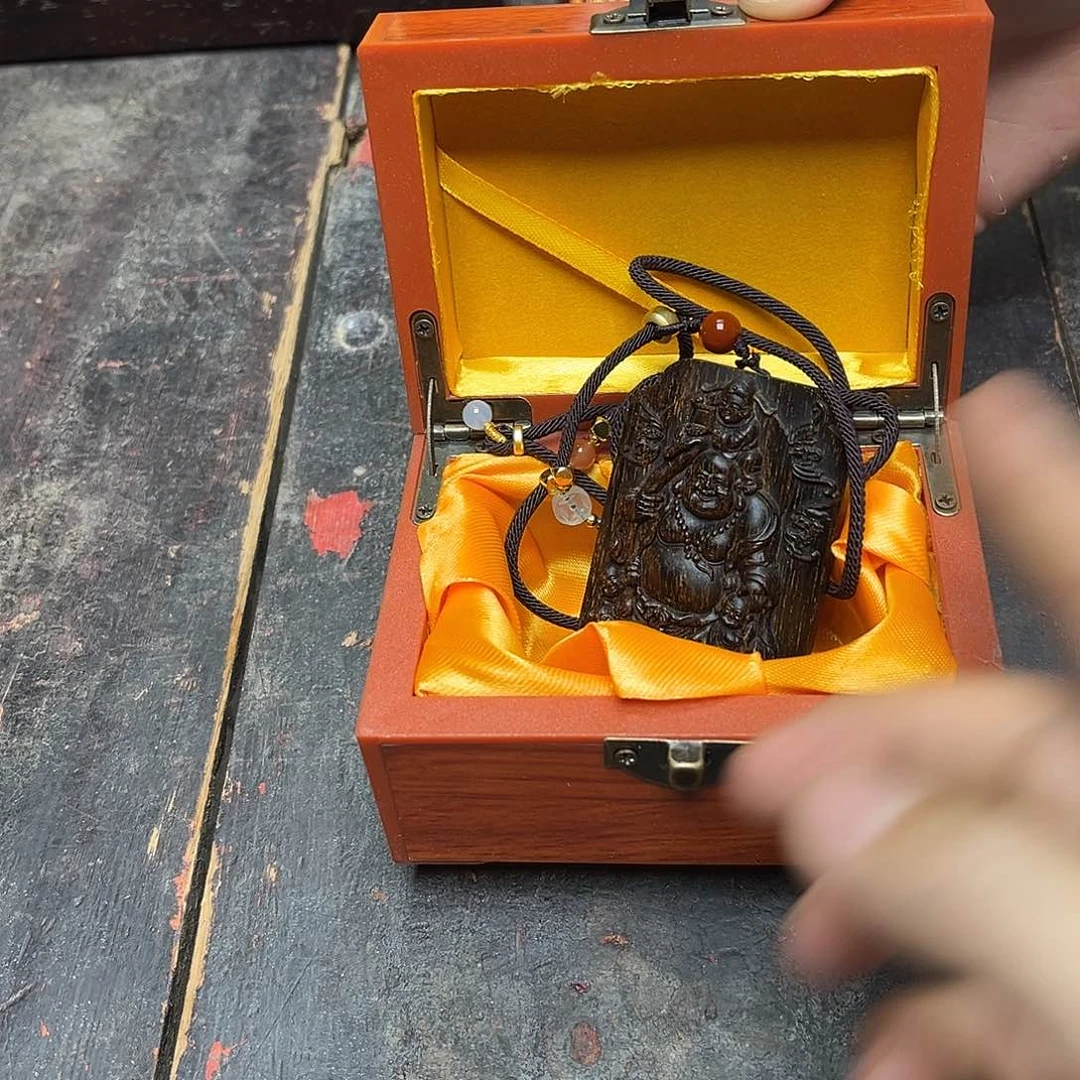 大叶紫檀（黑酸枝木类）