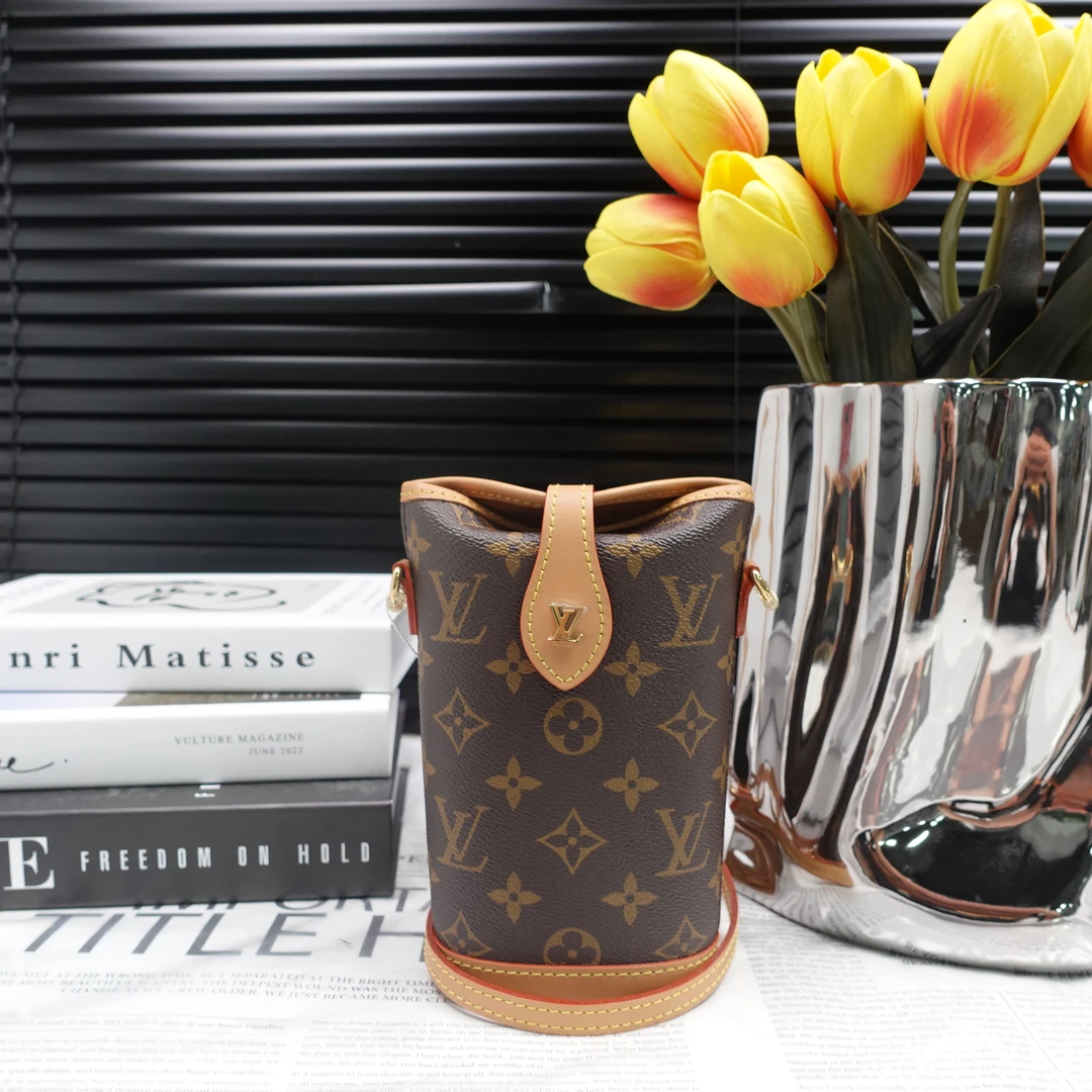 95新 LouisVuitton/路易威登 单肩包/T10271688
