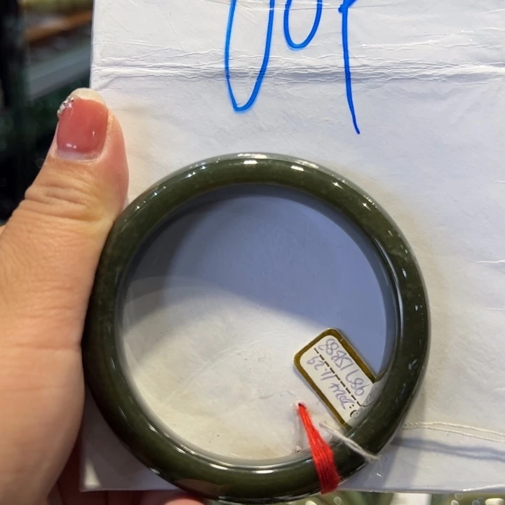 和田玉未镶嵌珠宝半成品