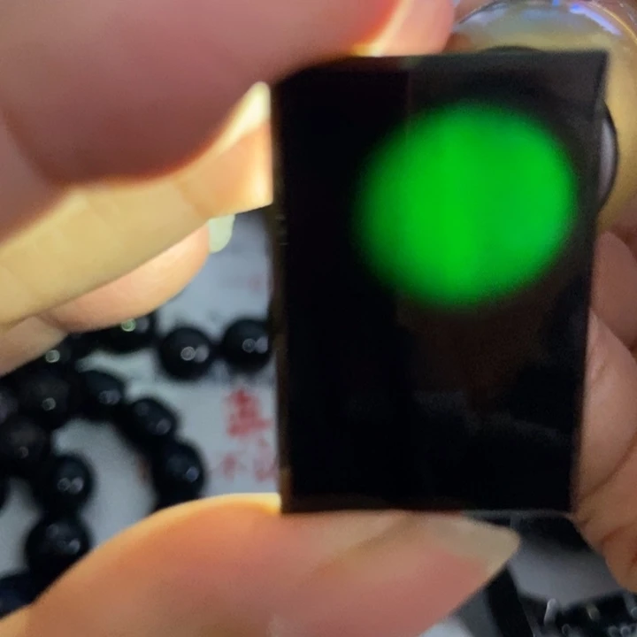翡翠未镶嵌颈饰墨翠