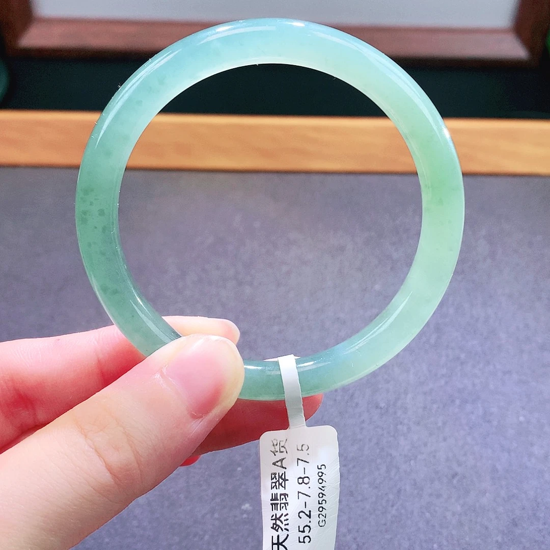 未镶嵌手镯翡翠天然翡翠