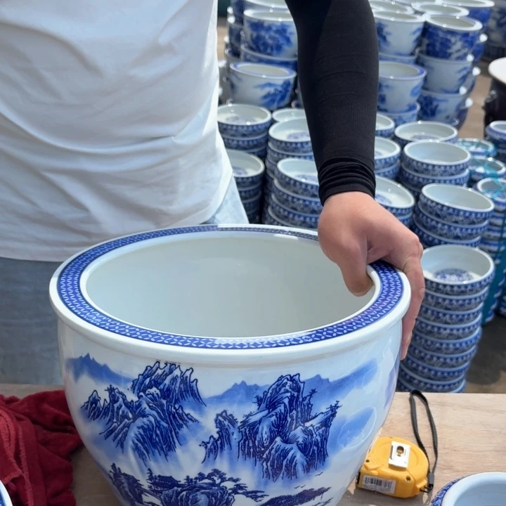 陶瓷艺术品，直径22，高15