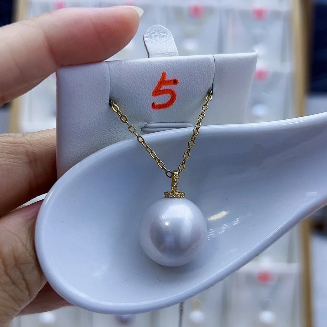 淡水珍珠18K金镶嵌吊坠(不含链)