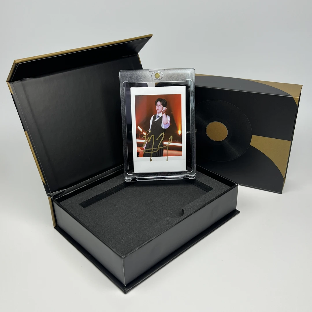 N5459刘宇宁 签名正品拍立得照片 白边