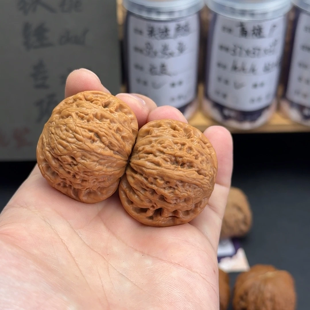 *****文玩核桃吊坠40精修铁锤