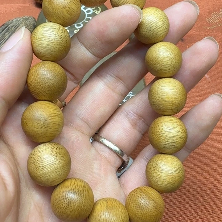 大叶紫檀（黑酸枝木类）