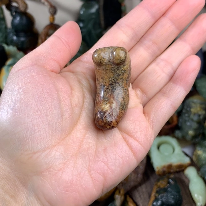 岫岩河磨玉（透闪石质玉）手把未镶嵌