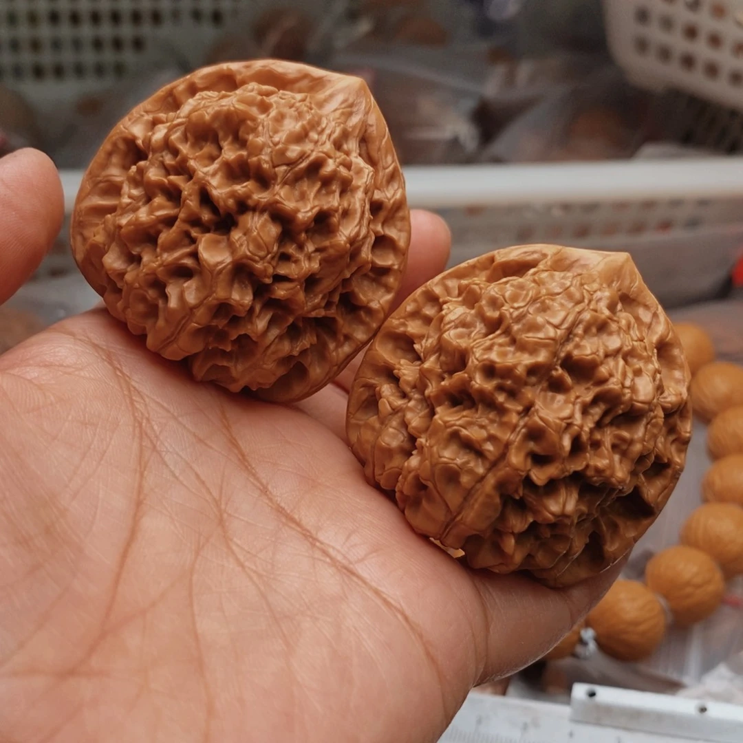 文玩核桃把件麒麟46尺