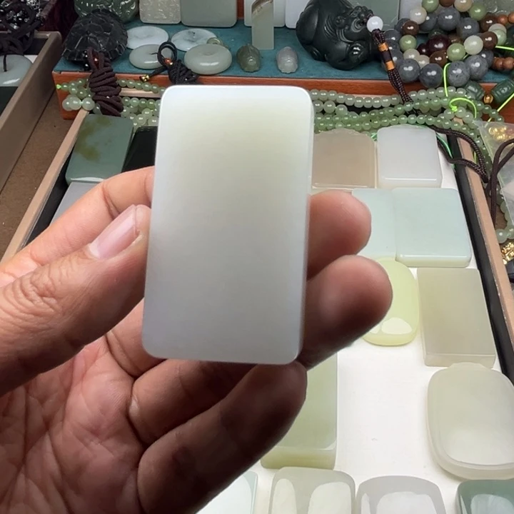 不***丶和田玉未镶嵌颈饰