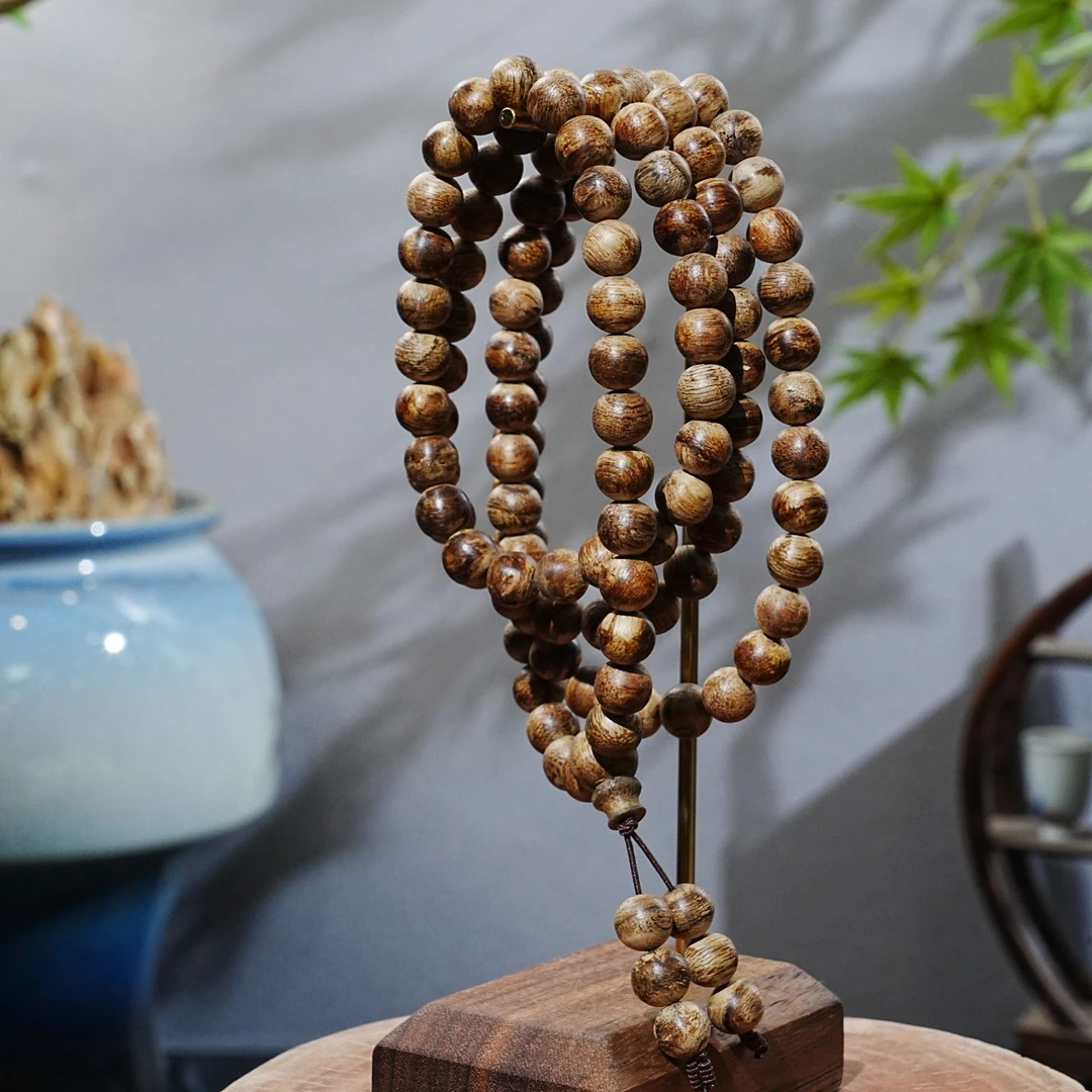 "印尼爪哇岛黑油沉香念珠0.86cm 14.37g 250718029 B"