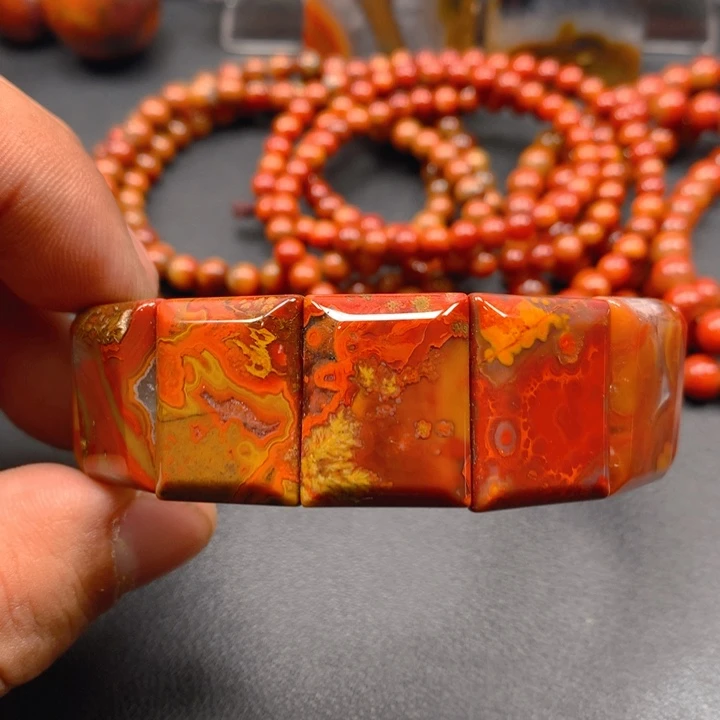 玛瑙/玉髓颈饰未镶嵌静****）