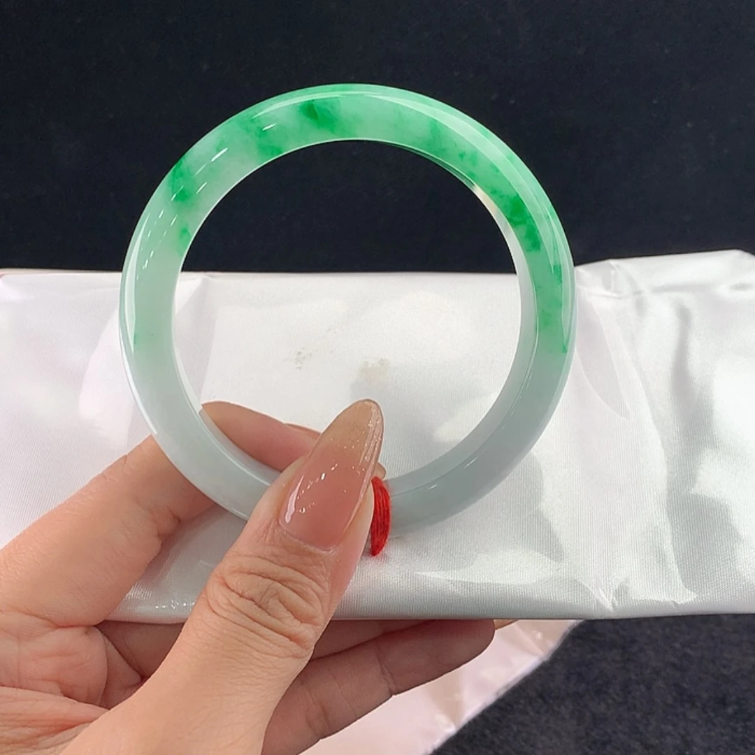 【闪购商品】未镶嵌手镯翡翠正62