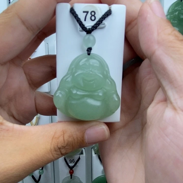 栀***开颈饰未镶嵌石英质玉