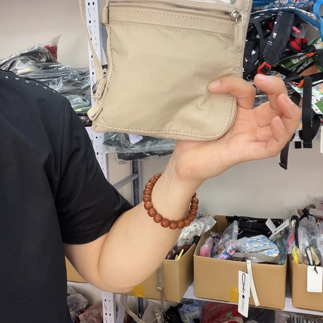 PU化妆包等产品和产品