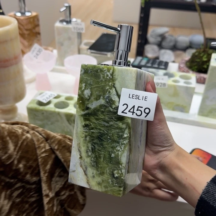 X2459.             福利