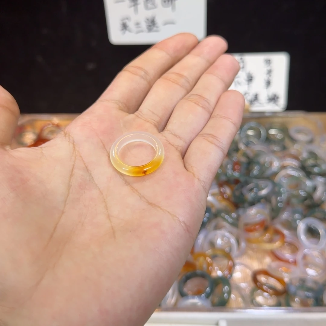 玛瑙/玉髓戒指未镶嵌200号12 圈有瑕疵看好下单