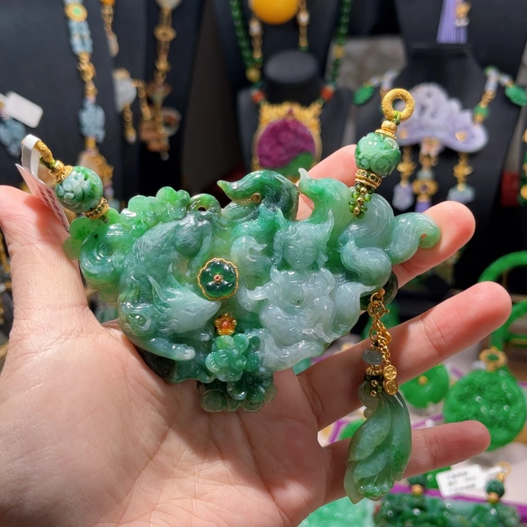 【闪购商品】翡翠吊坠(赠链)未镶嵌 福利