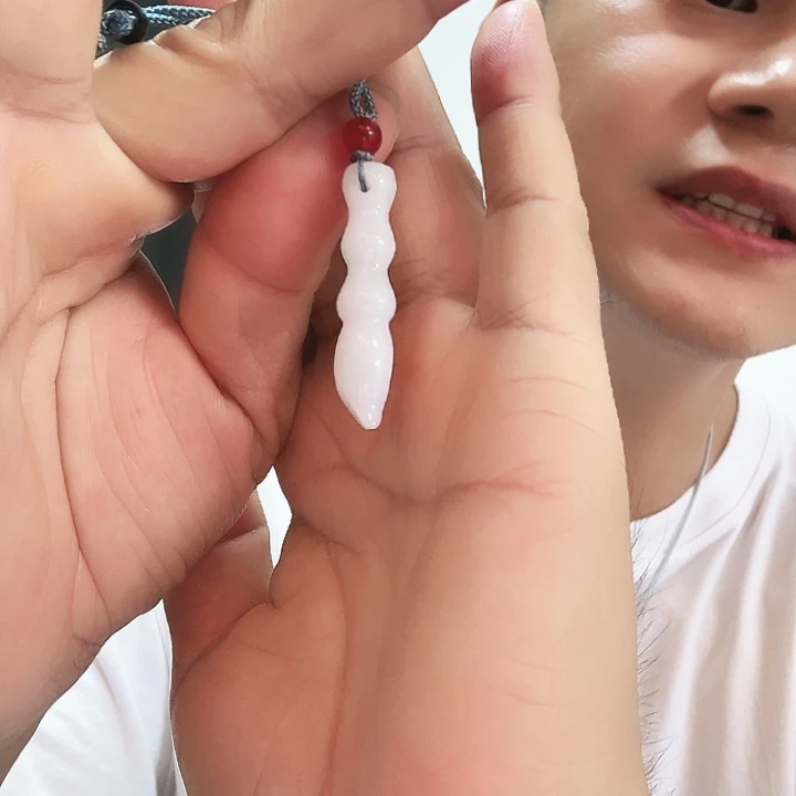 翡翠未镶嵌颈饰文昌笔