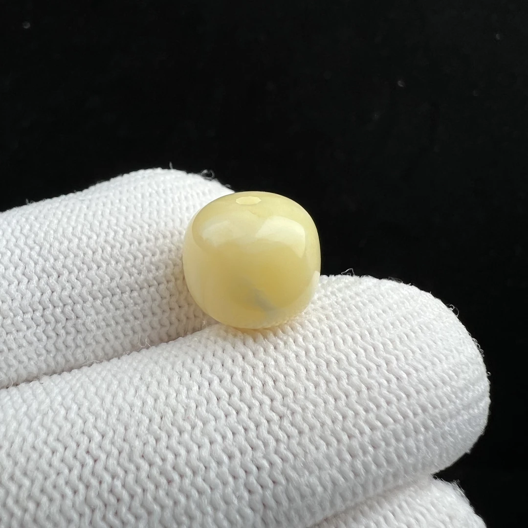 M8446天然原矿俄料蜜蜡 墩子11.2*10mm支持复检 假一罚四