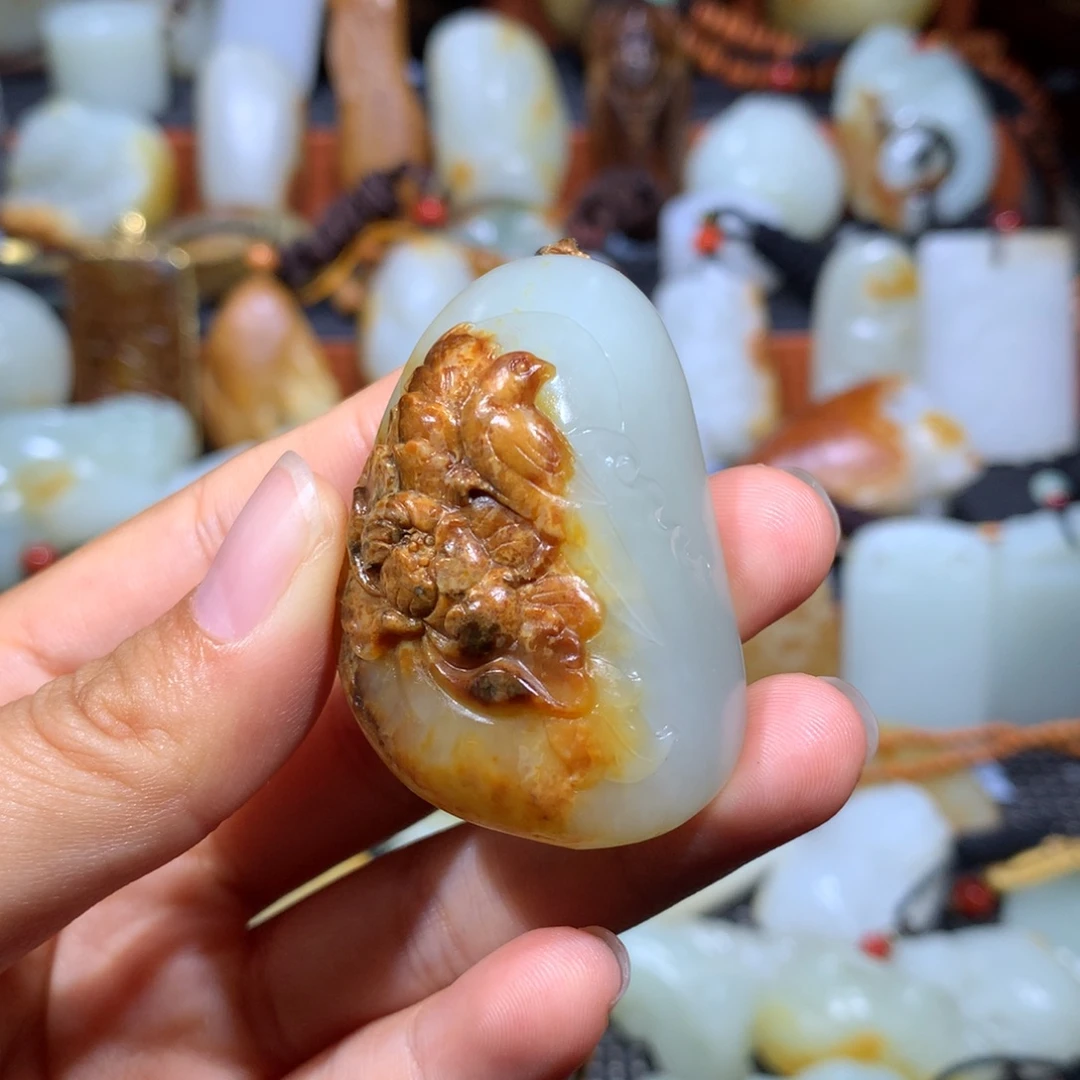 和田玉未镶嵌颈饰