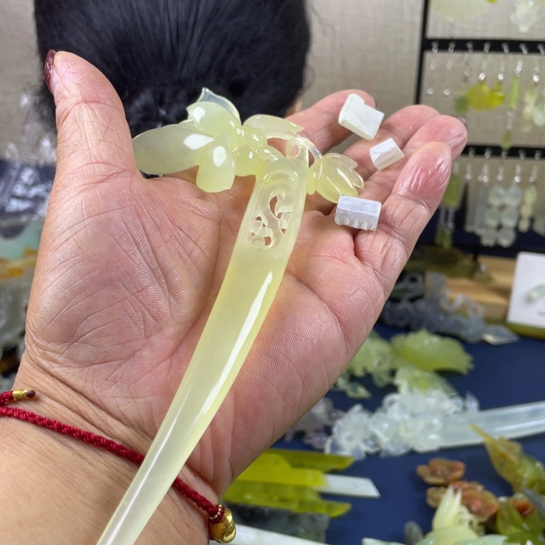 妙***熙蛇纹石玉未镶嵌发饰