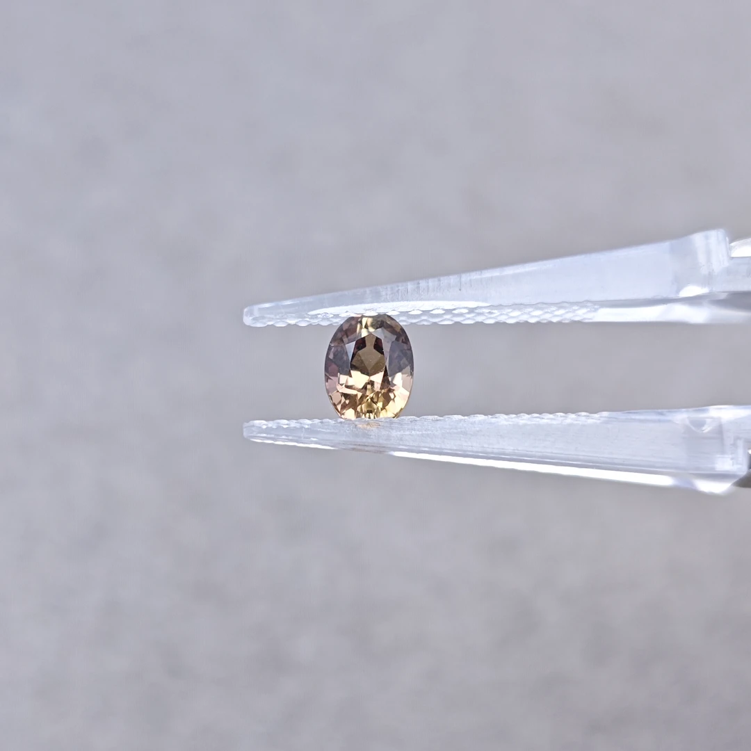 S 棕黄蓝宝石-0.84ct（00992416）0115