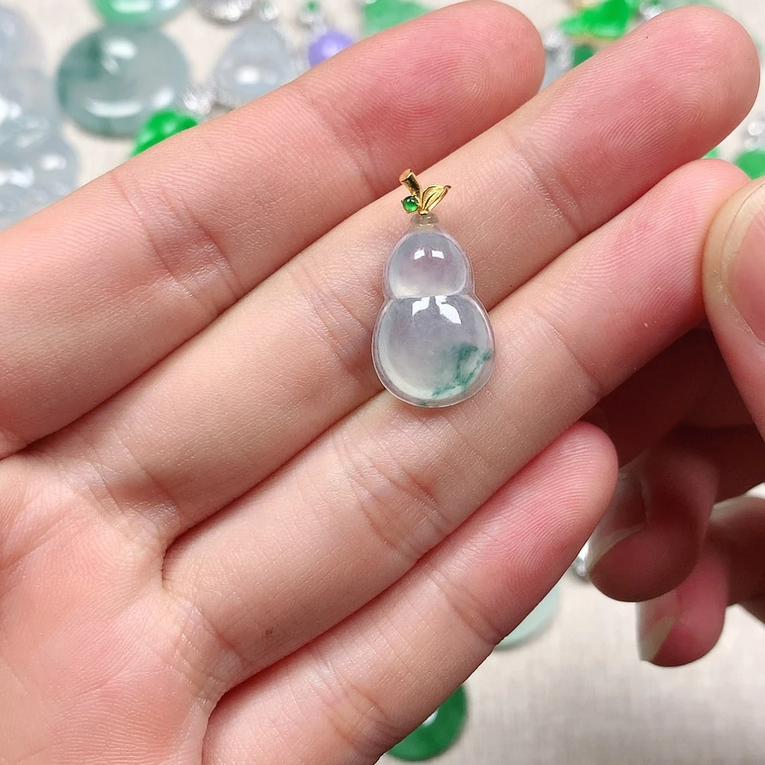 翡翠18K金镶嵌颈饰挂件