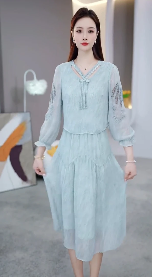 [依铭服饰] KK472#春季 新款 减龄 收腰 显瘦  连衣裙