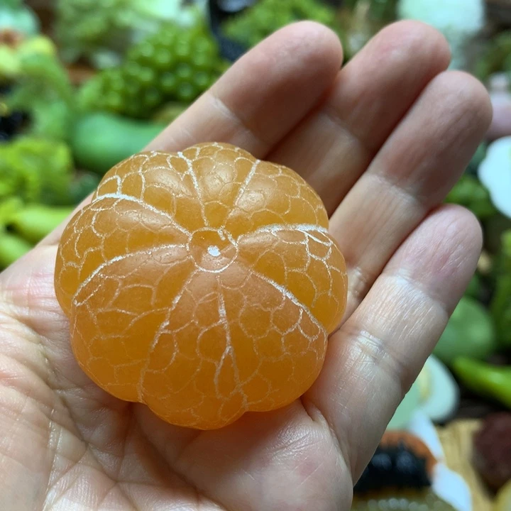 蛇纹石玉未镶嵌摆件何*芝