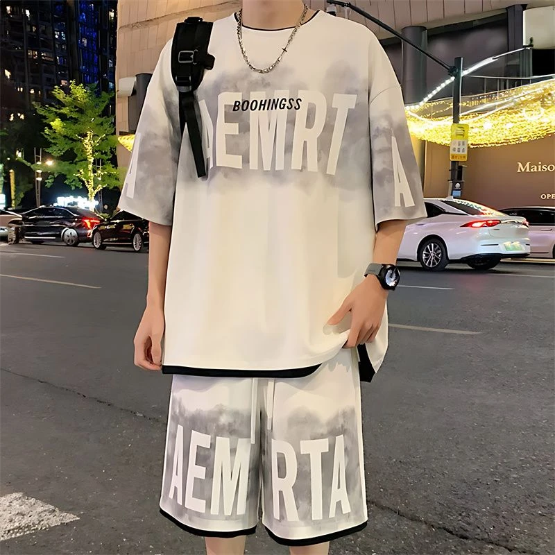 夏季薄款休闲短袖套装男宽松大码百搭半袖上衣潮流帅气短裤两件套