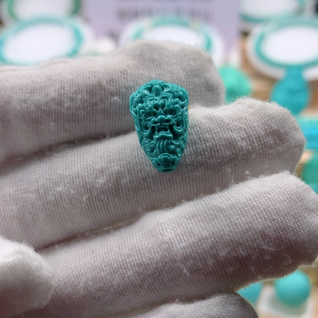 绿松石配饰未镶嵌