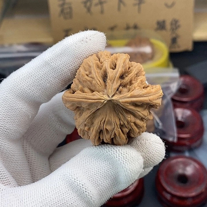 郭***店吊坠文玩核桃黄不退不换