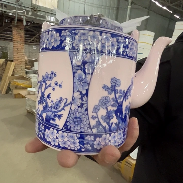 瓷片景德镇陶瓷红嘻嘻花卉提梁壶