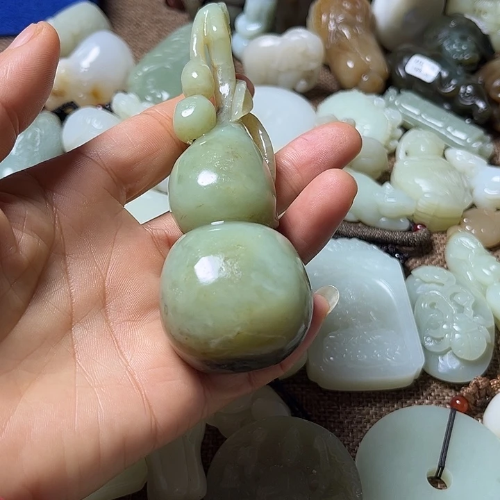 和田玉（黄玉）未镶嵌颈饰