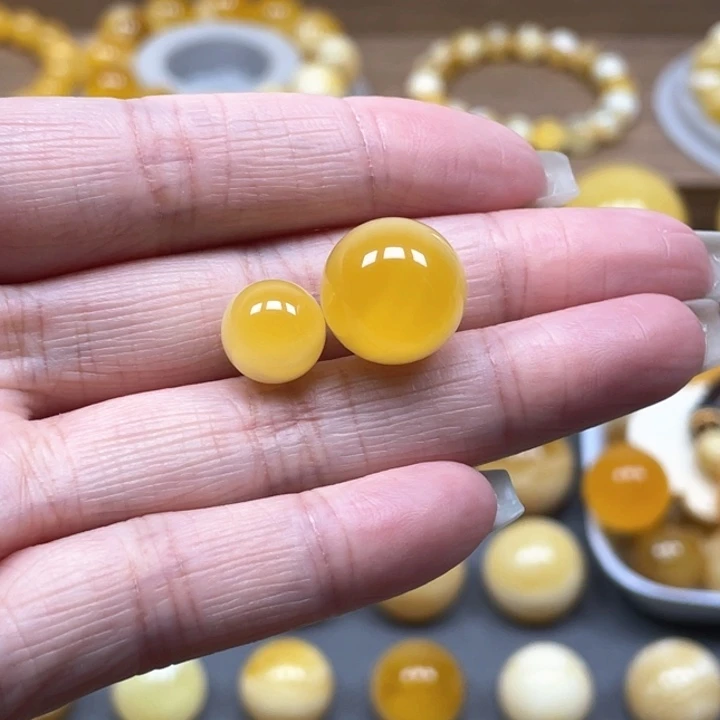 未镶嵌蜜蜡裸石柯**?