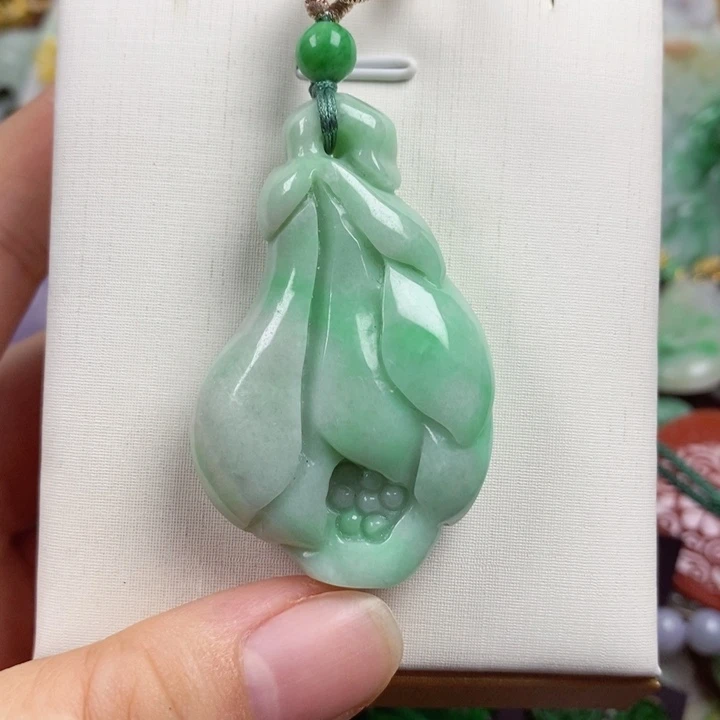 吊坠(赠链)未镶嵌翡翠