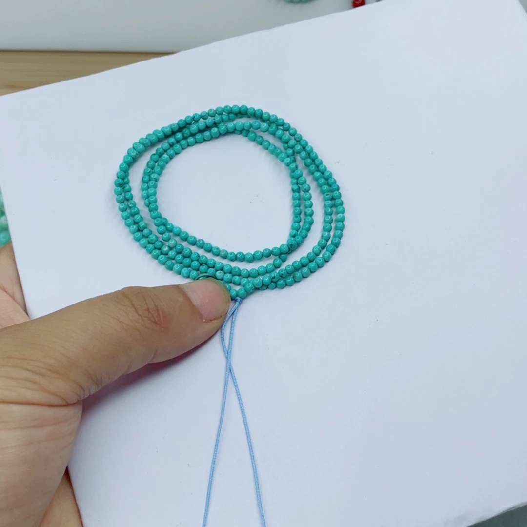 绿松石未镶嵌颈饰