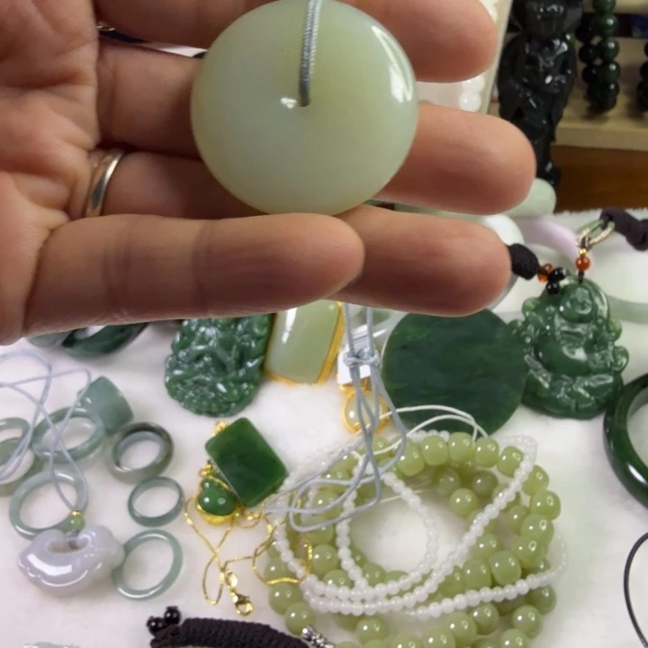 野***头和田玉（糖玉）未镶嵌颈饰