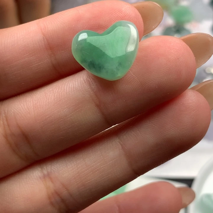 翡翠未镶嵌项圈翡翠