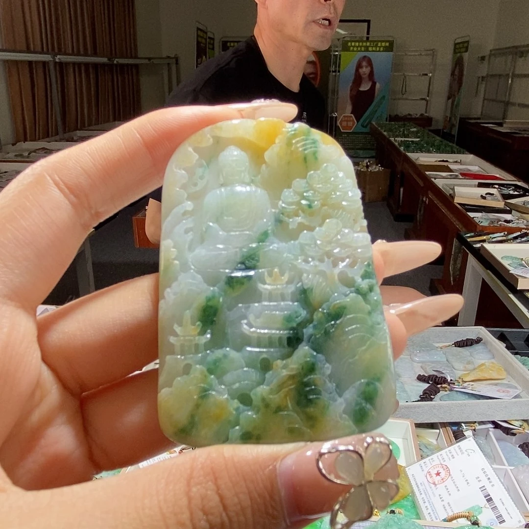 翡翠未镶嵌颈饰翡翠