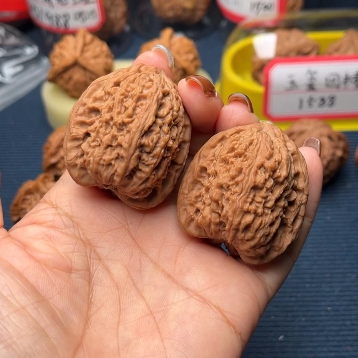 吊坠文玩核桃38南疆石全品