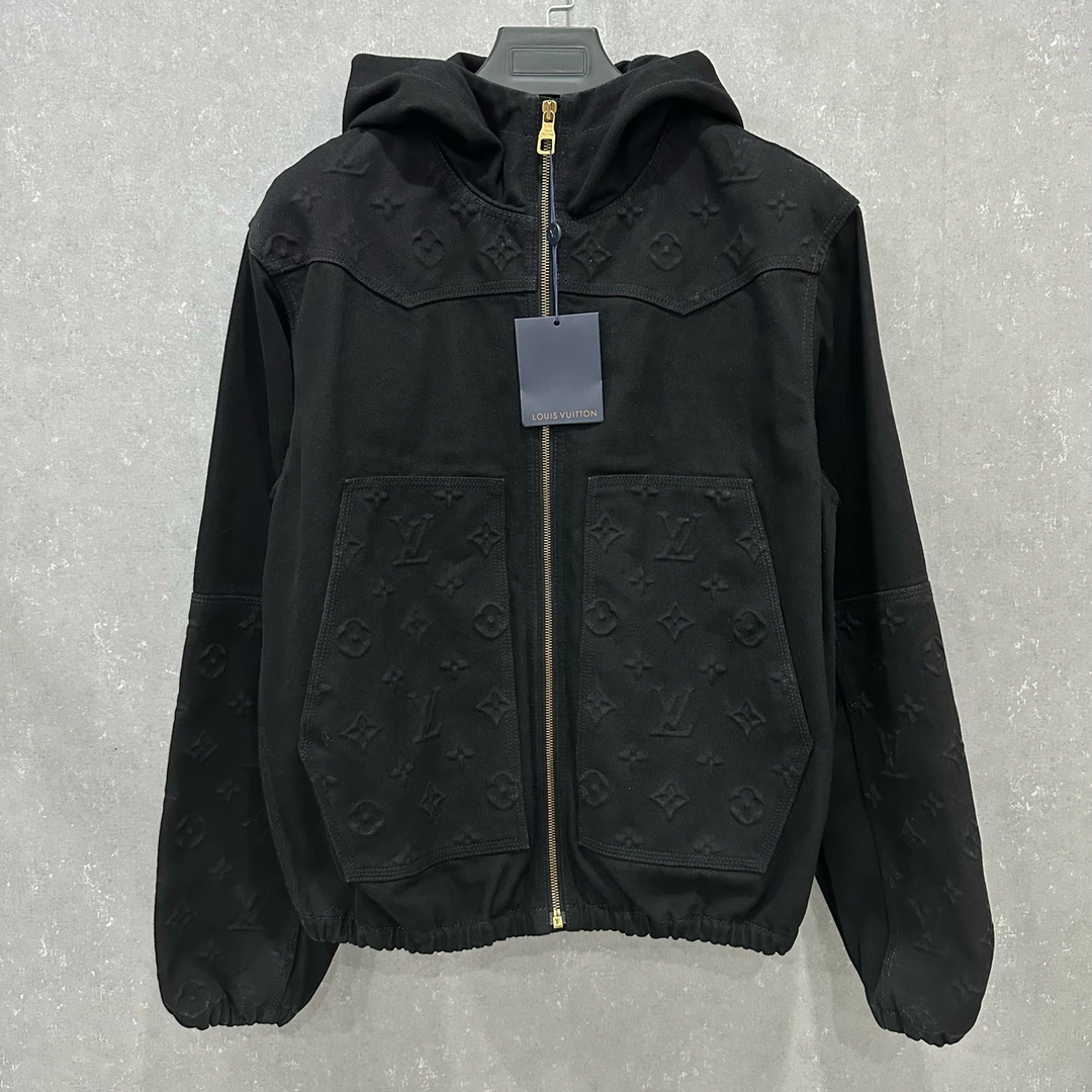 未使用 LouisVuitton/路易威登 浮雕拉链连帽牛仔外套 46码006249