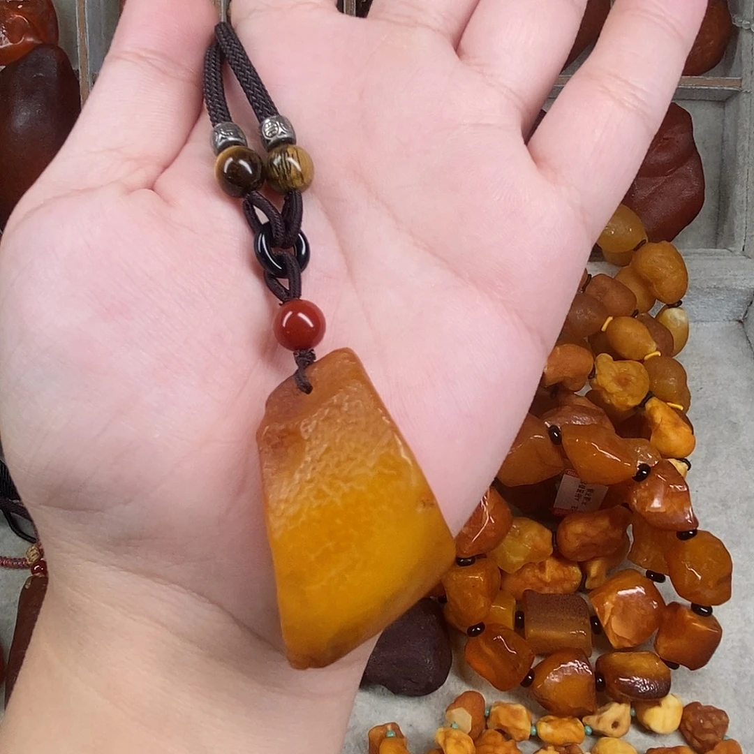 琥珀未镶嵌珠宝奇石