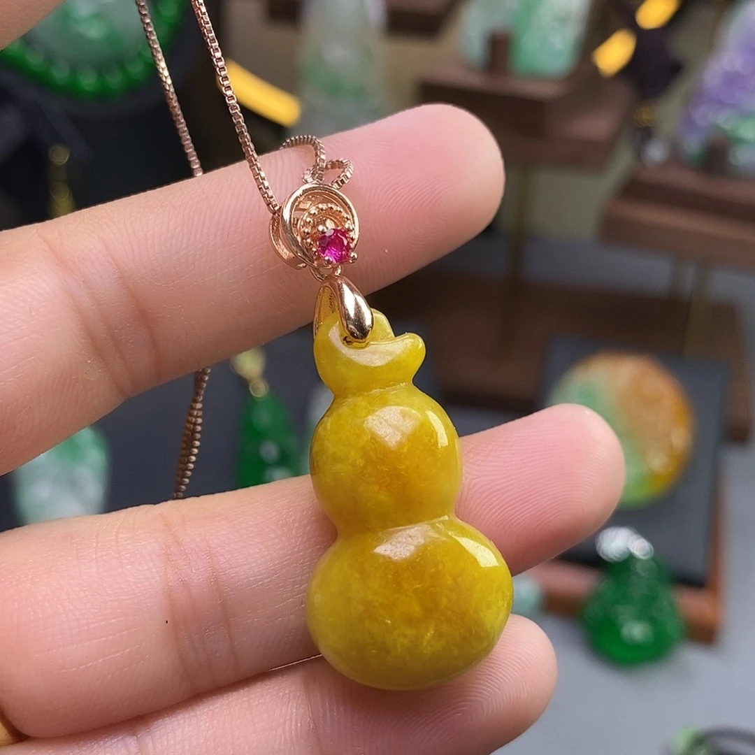 吊坠(赠链)未镶嵌翡翠