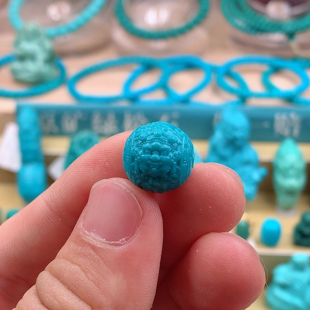 绿松石颈饰未镶嵌