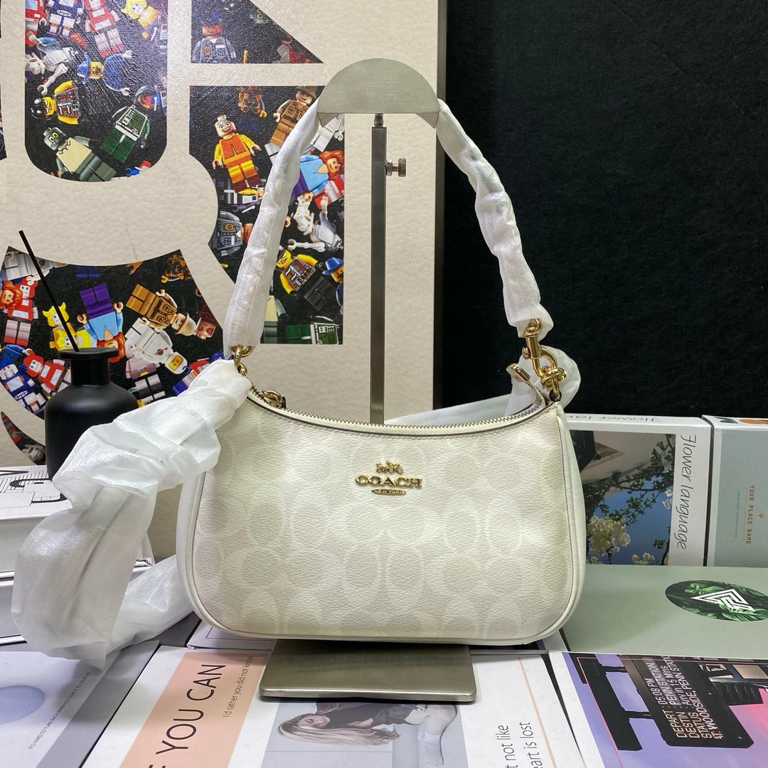 99新 COACH/蔻驰 23133斜挎包24*14