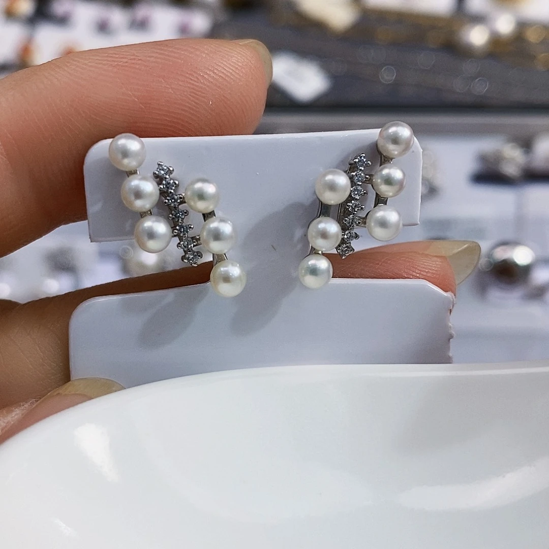 银S925镶嵌耳饰淡水珍珠