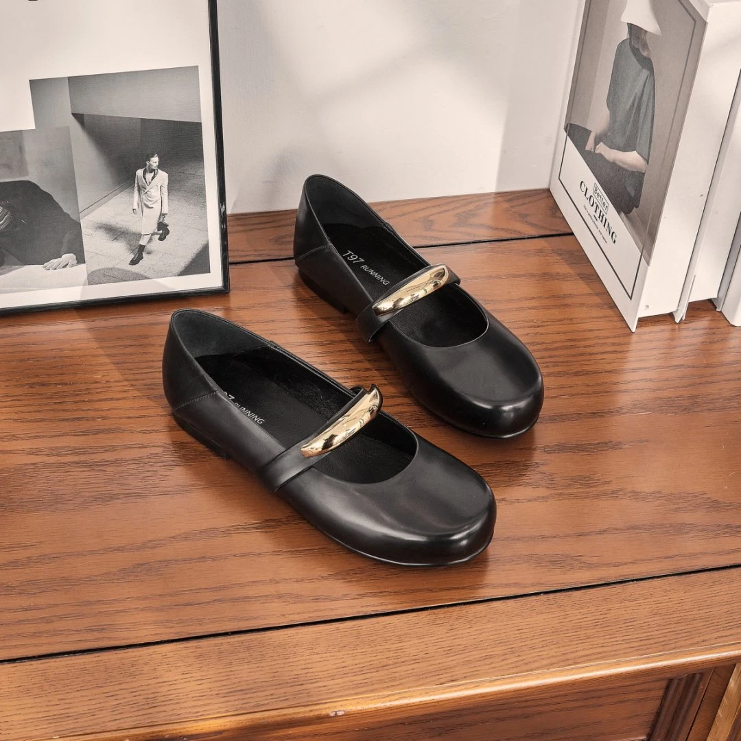 2025早春新款欧洲站小众设计圆头低跟一字带套脚百搭单鞋女G716