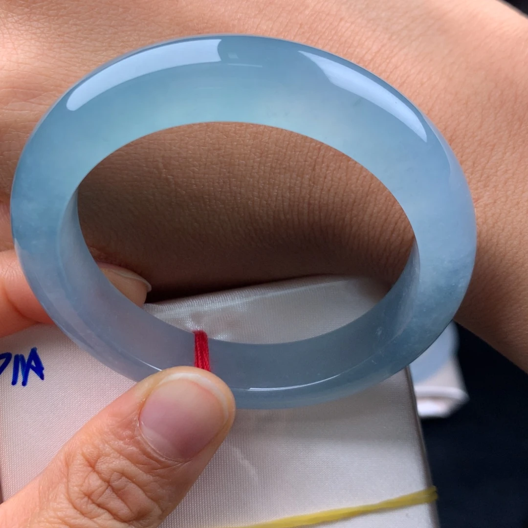 翡翠未镶嵌手镯蓝刚