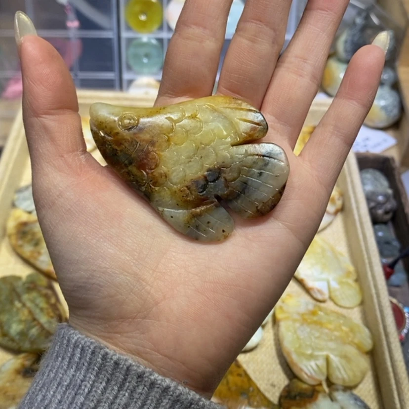 【闪购商品】蛇纹石玉颈饰未镶嵌旺***圳84